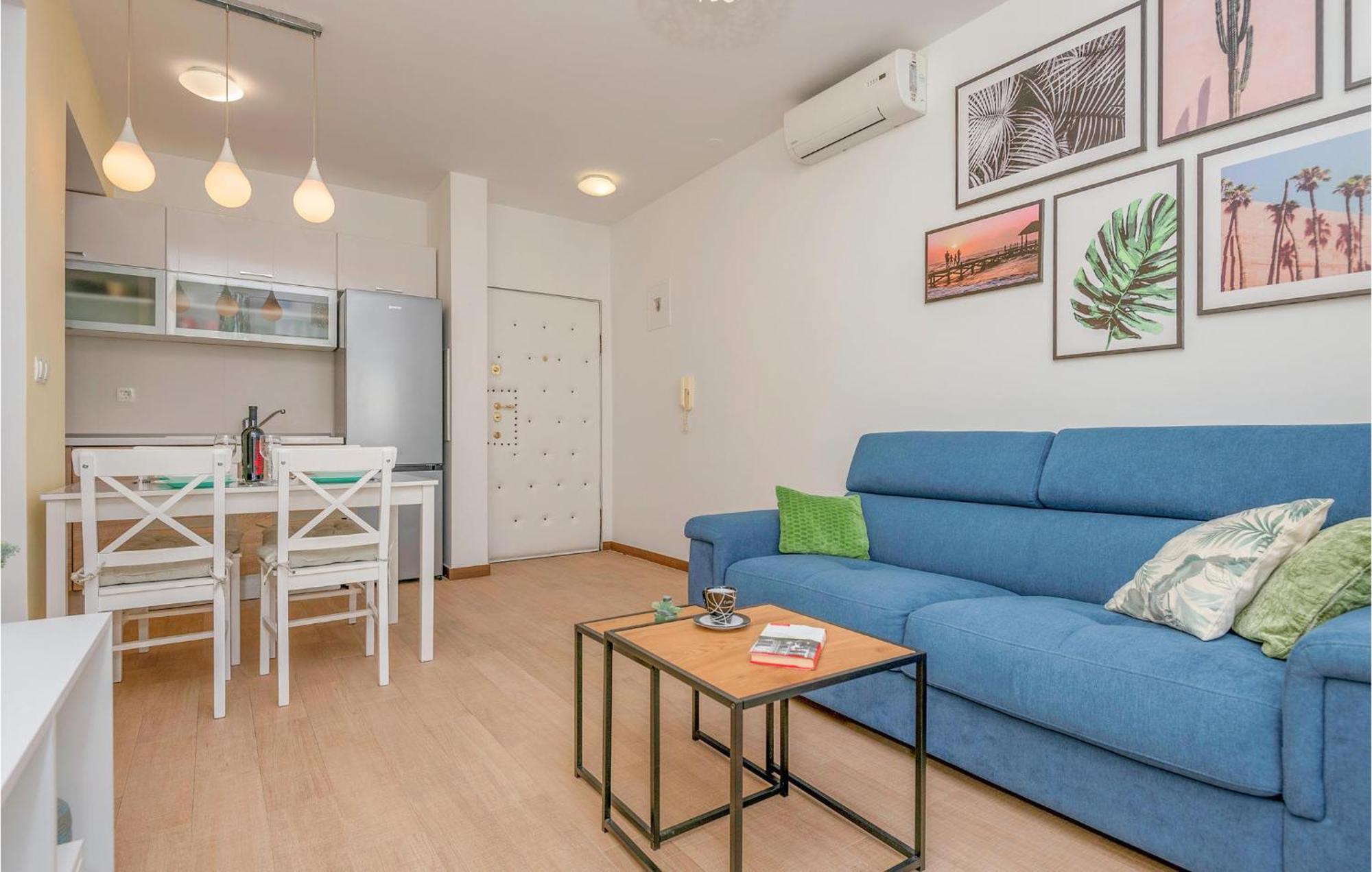 1 Bedroom Beautiful Apartment In Baska Voda Bagian luar foto