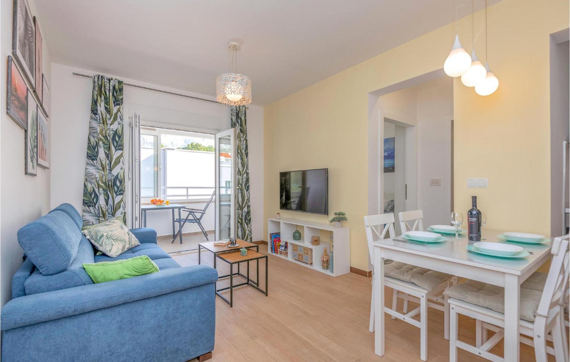 1 Bedroom Beautiful Apartment In Baska Voda Bagian luar foto